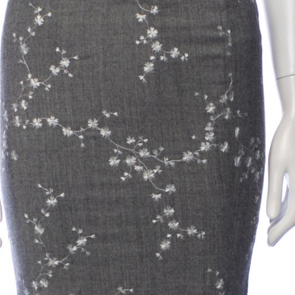 Escada wool embroidered pencil skirt